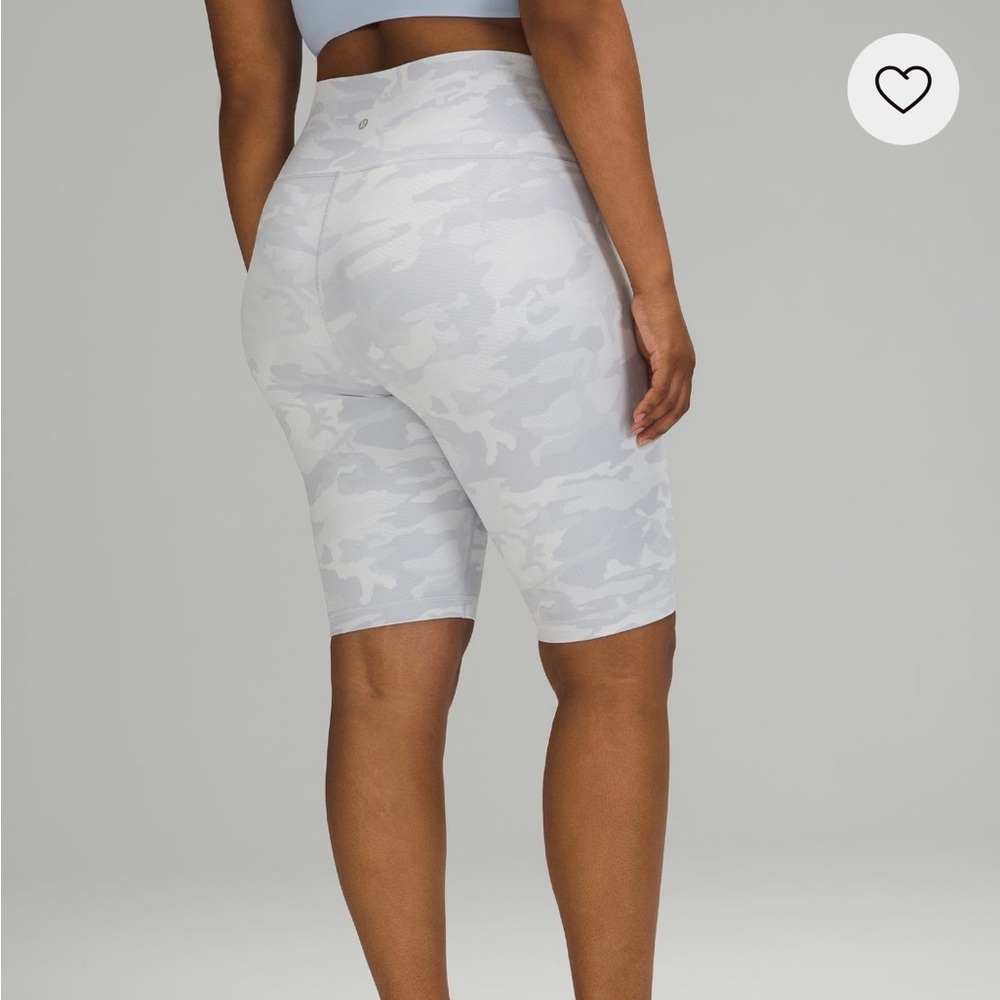 Lululemon Athletica Gray and White Bike Shorts
